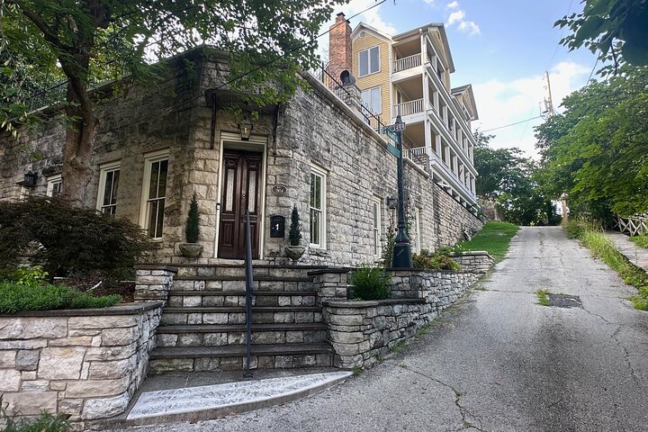 70-Minute Guided Downtown Eureka Springs Walking Tour