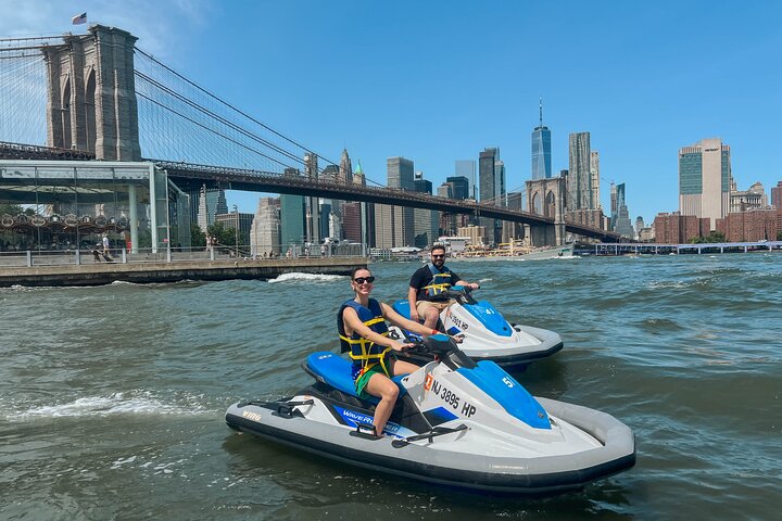The Manhattan Loop and Statue of Liberty Jet Ski Tour (2.5 hr)