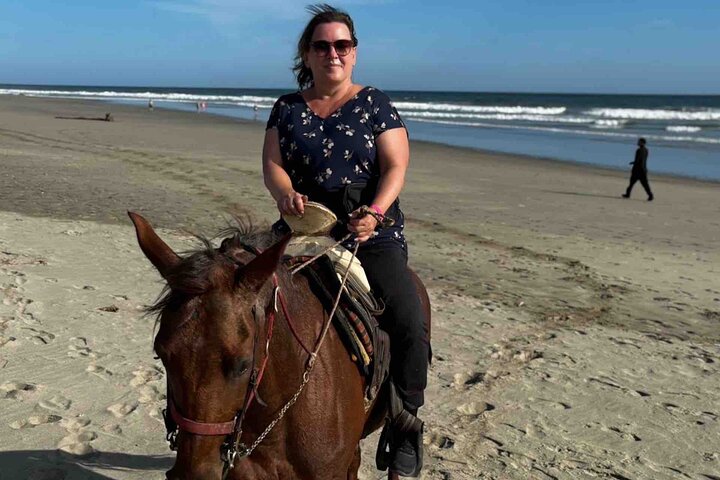 Beach Horseback Riding Adventure in Copalita, Huatulco
