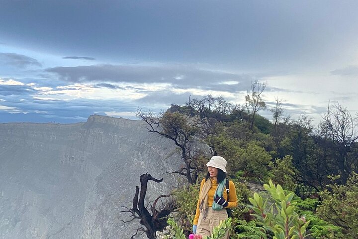 East Java Tours: 3 Days Mount Bromo & Mount Ijen Crater Tour start from Surabaya