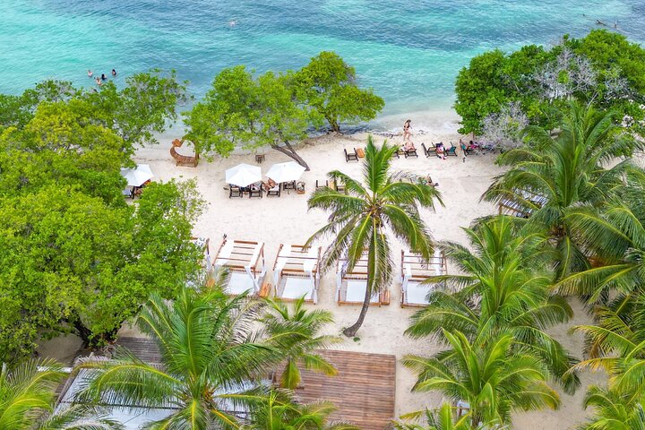 Cartagena 5 Island Hop Tour: Lunch, Snorkel, Beach Clubs, & More