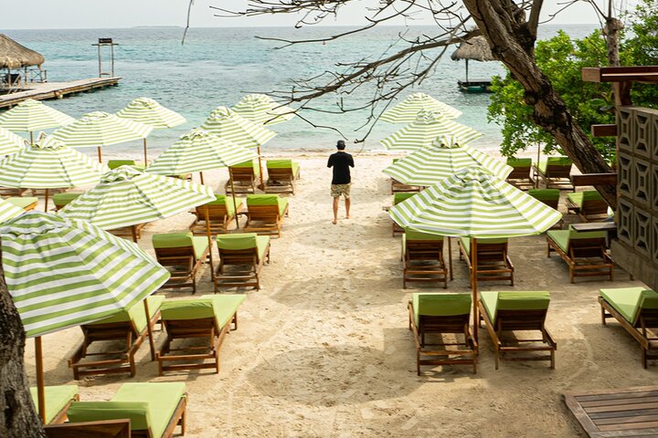 Cartagena 5 Island Hop Tour: Lunch, Snorkel, Beach Clubs, & More