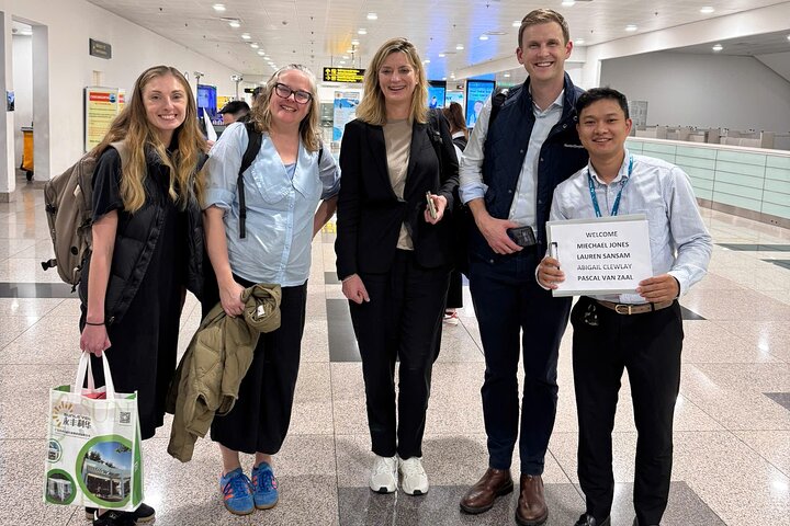 Hanoi Noi Bai Airport Fast Track Arrival Service