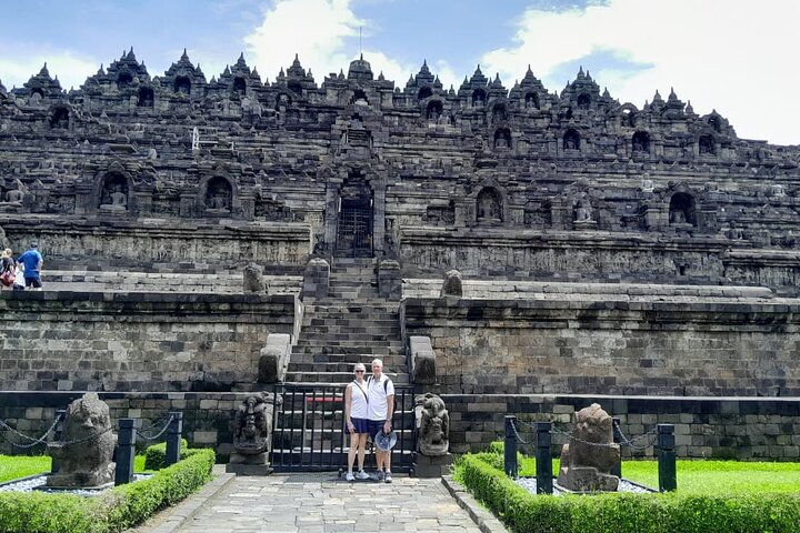 Borobudur Private Excursion From Semarang (Upper level access)