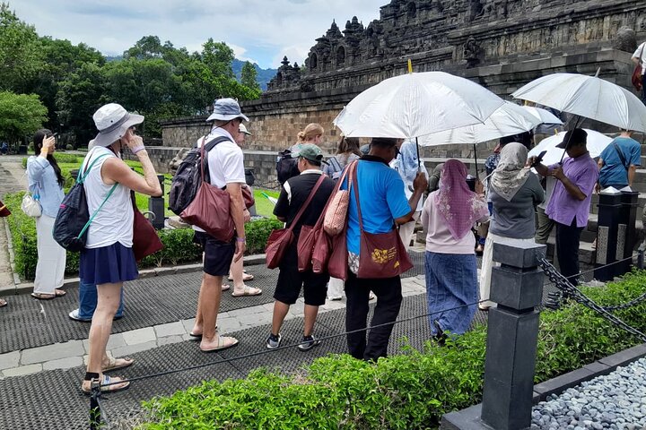 Borobudur Private Excursion From Semarang (Upper level access)