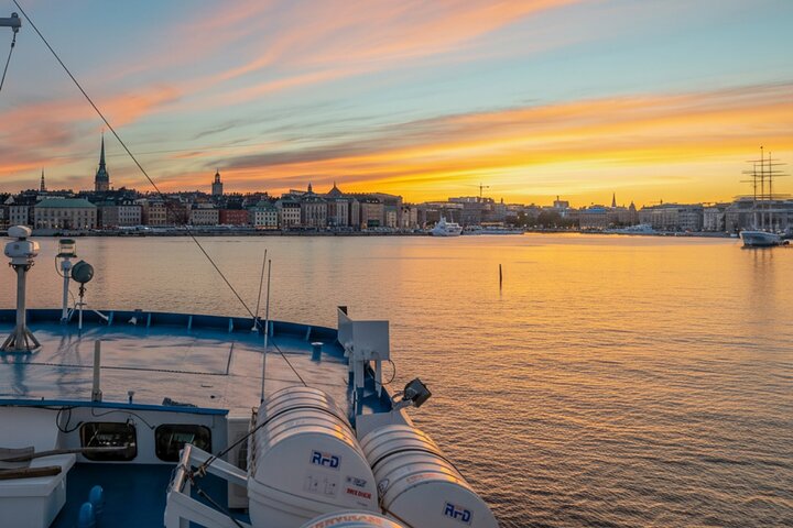 Stockholm Guided Archipelago Cruise Tour with Swedish Fika