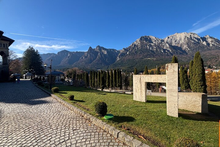 From Brașov Bran Castle, Peleș, Cantacuzino and Sinaia