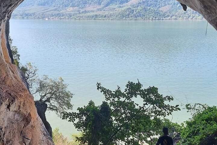 Ko Lanta Half Day Kayak to Talabeng Sea Cave and Mangrove Forest