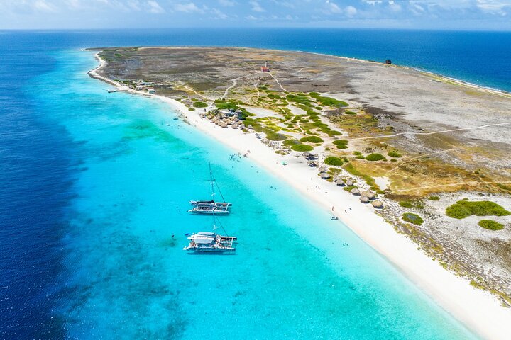 Klein Curacao Day Trip with Premium Open Bar and BBQ-Lunch