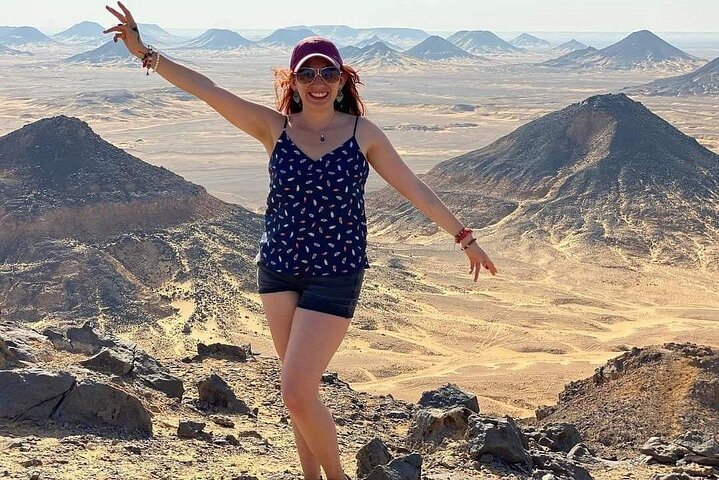2-Day Bahariya Oasis White and Black Overnight Camping Jeep Tour