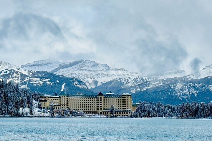 Lake Louise, Moraine , Emerald & Banff Town ,Johnston Canyon Tour