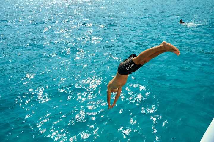 Balos & Gramvousa Luxury Catamaran Sailing Cruise from Kissamos