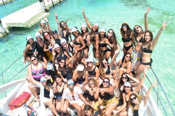 Sand Bar Punta Cana, Snorkeling, Party Boat, Booze Cruise Party