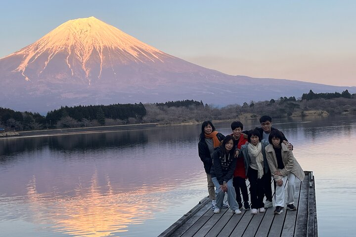 Fuji Highlights Group Car Tour by Shimizu Port with Local Guide