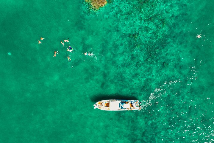 Tortuga Island Snorkeling Boat Tour from Santa Teresa Costa Rica