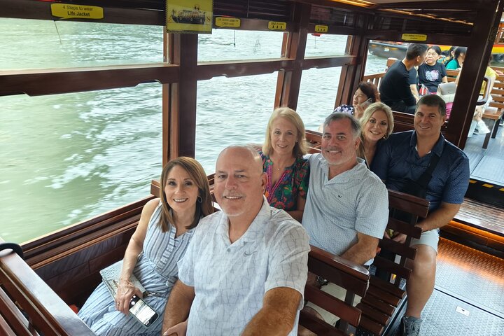 Singapore River Cruise and 2 Must-see Water Light Shows