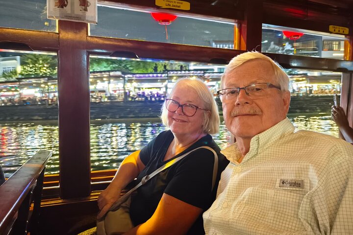 Singapore River Cruise and 2 Must-see Water Light Shows