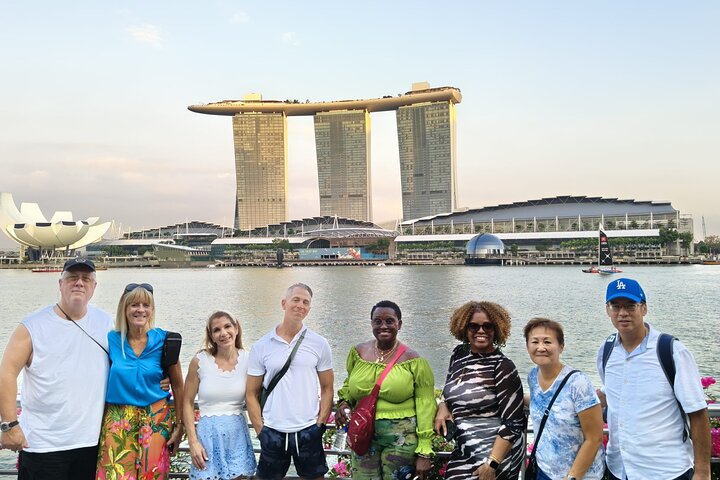 Singapore River Cruise and 2 Must-see Water Light Shows
