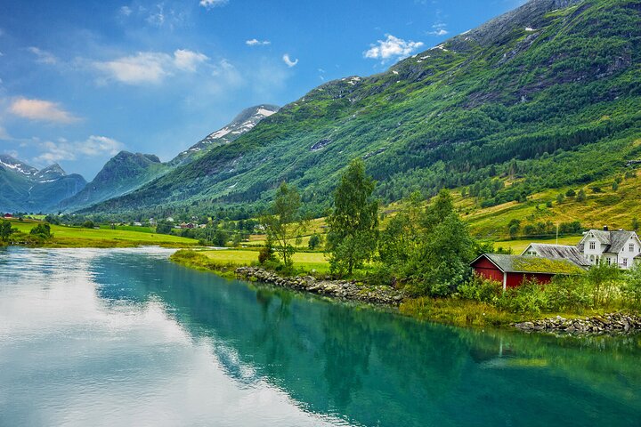 Bergen: UNESCO NærøyFjord Cruise, Flåm & Stegastein - Incl. Lunch