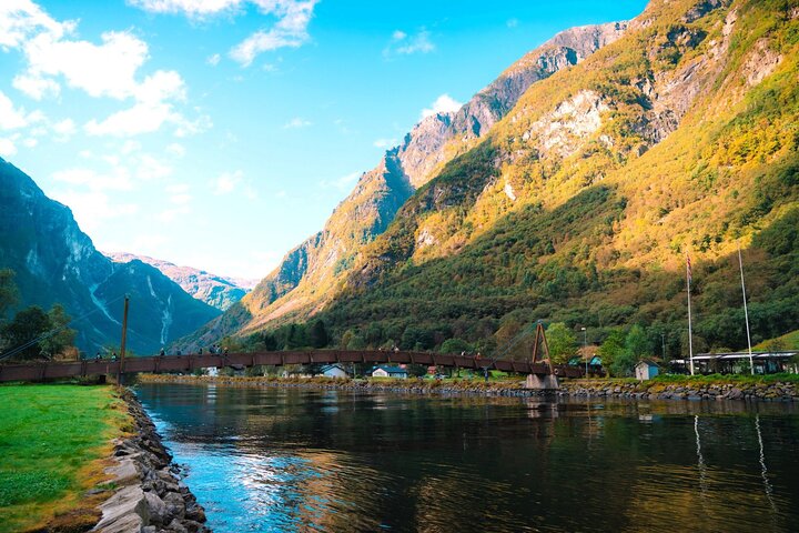 Bergen: UNESCO NærøyFjord Cruise, Flåm & Stegastein - Incl. Lunch