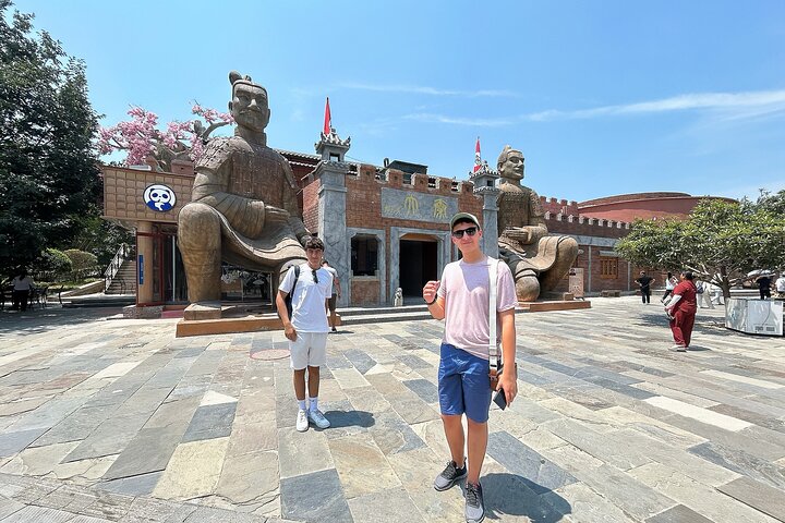 Xi'an: Exclusive Terracotta Army Tour & Local Family Lunch