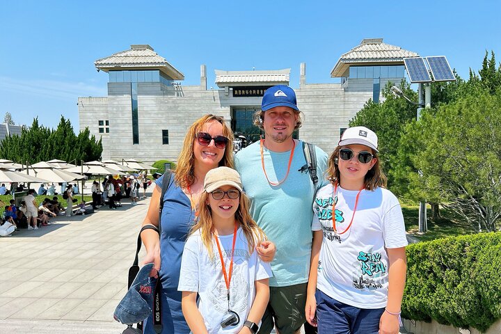 Xi'an: Exclusive Terracotta Army Tour & Local Family Lunch