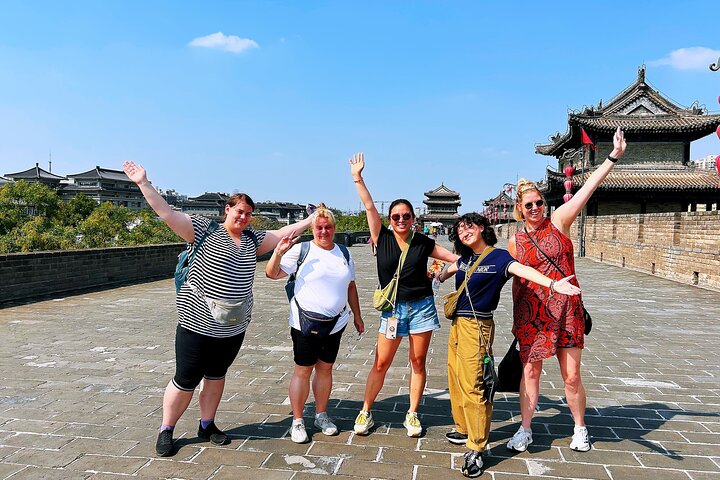 Xi'an: Exclusive Terracotta Army Tour & Local Family Lunch
