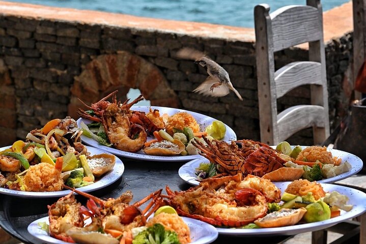 Taco Tour Tijuana/Rosarito/craft beer/Puerto Nuevo lobster