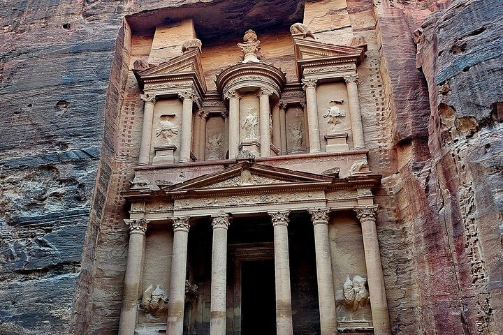 Petra Full Day Trip from Sharm El Sheikh with Lunch and Transfers