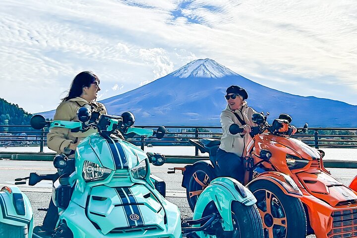 Mt. Fuji Scenic Trike Ride in Lake Kawaguchiko