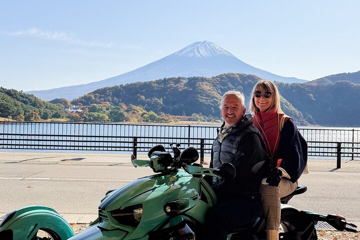 Mt. Fuji Scenic Trike Ride in Lake Kawaguchiko