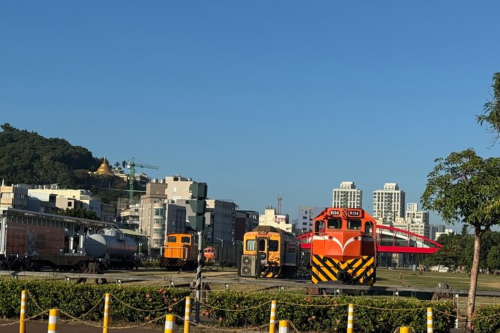 Half Day Kaohsiung City Walks and Night Market Tour