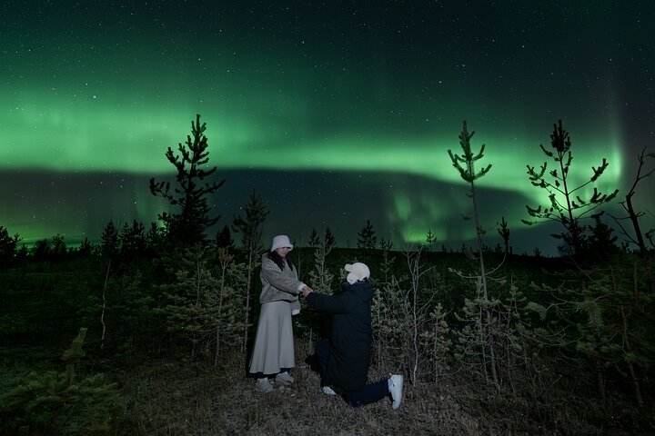 Rovaniemi: 5-star Northern Lights Hunting + Pro Photos & Videos