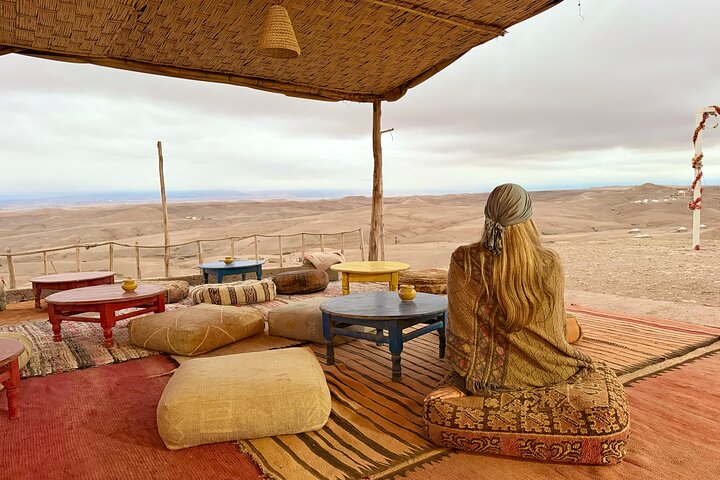 Agafay Desert Dinner, Camel Ride, Fire Show & Traditional Music