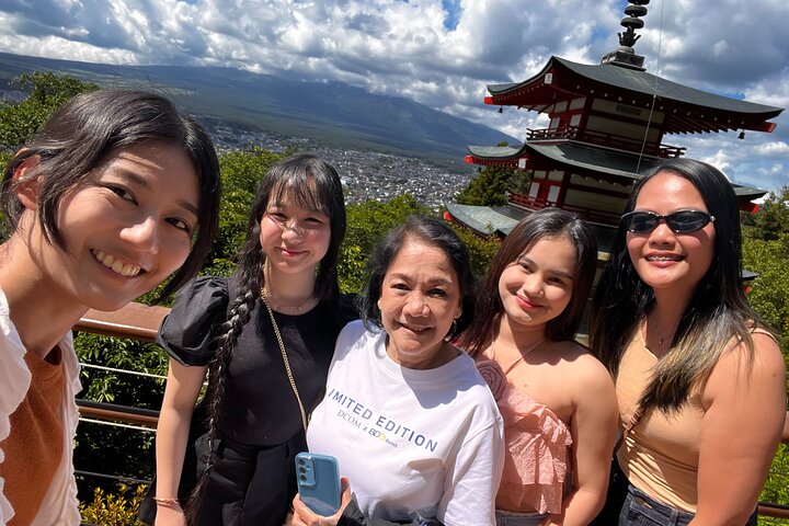 Mt Fuji Hidden Gem & Gotemba Premium Outlets with Local Driver