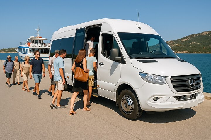 Olbia : Magdalene Archipelago Boat Tour + transfer included