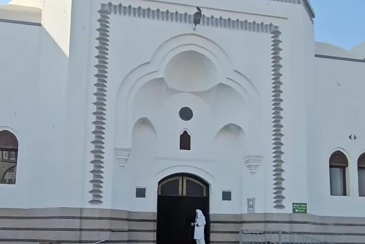 Private Guided Ziyarat Tour of Madinah.
