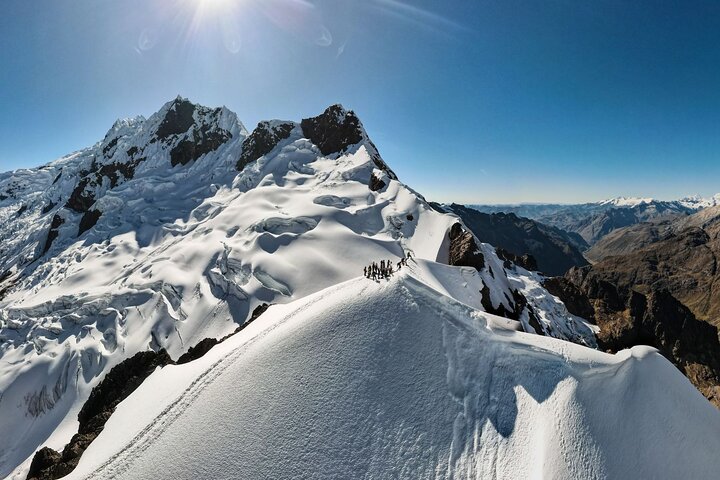 Nevado Mateo Full Day Climb in Huascarán National Park