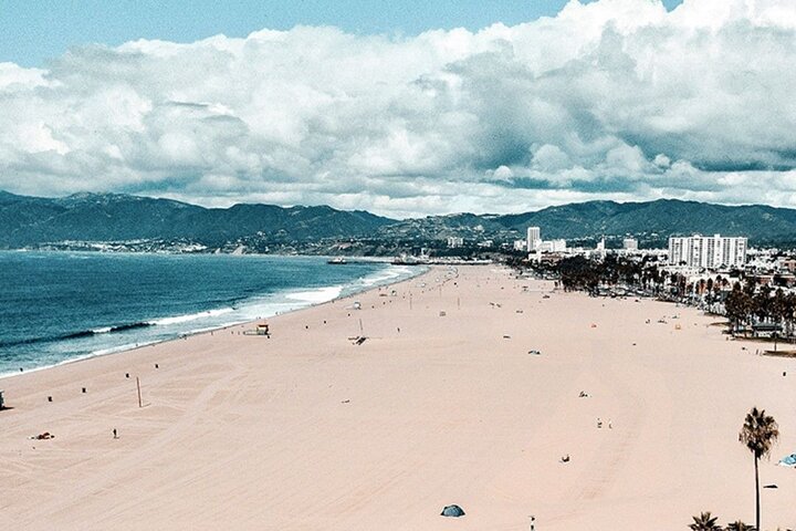 Tour of LA, Hollywood, Beverly Hills and Beach with Hotel Pickup