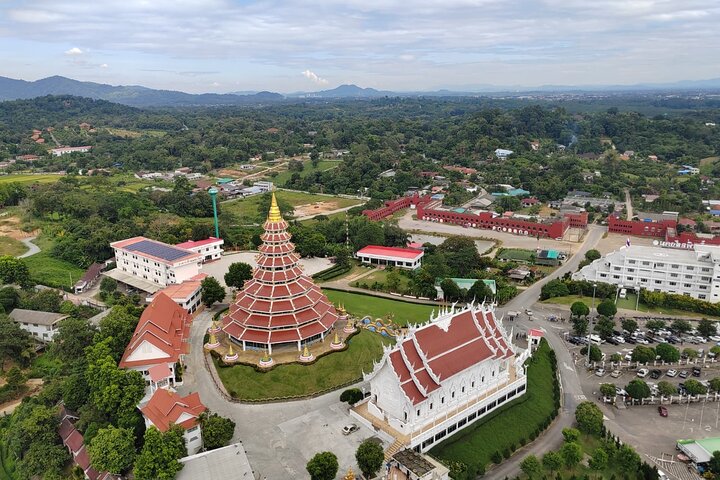 Chiang Rai White Temple, Blue Temple and more from Chiang Mai