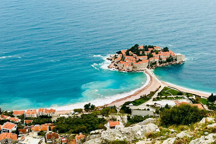 Tirana: Day Tour to Montenegro, Budva and Sveti Stefan