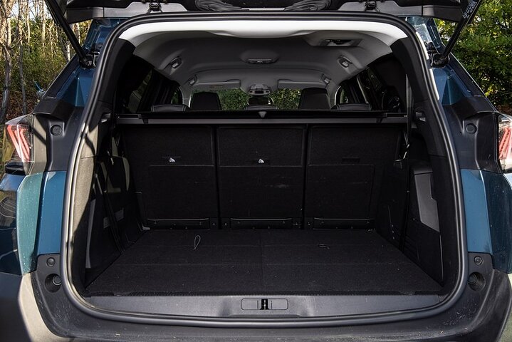 Private Transfer from Deshaies or Trois Riviers to Pointe a Pitre Airport by SUV