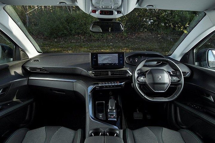 Private Transfer from Deshaies or Trois Riviers to Pointe a Pitre Airport by SUV