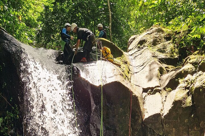 Canyoning EN Famille in Bouilante