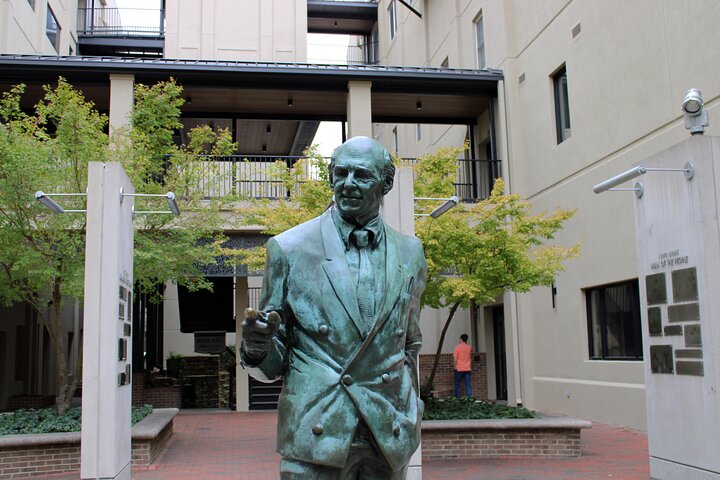 The 1-Hour Greenville History and More Walking Tour