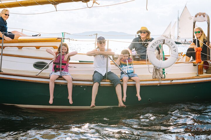 Public Daytime Sailing Cruise