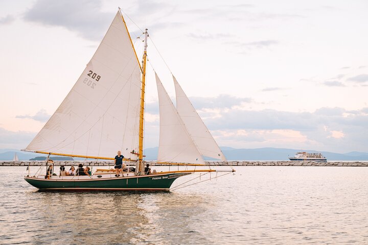 Public Daytime Sailing Cruise