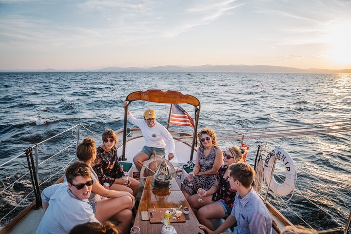 Public Daytime Sailing Cruise