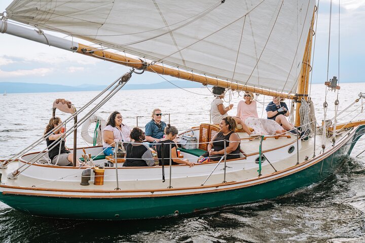 Public Daytime Sailing Cruise