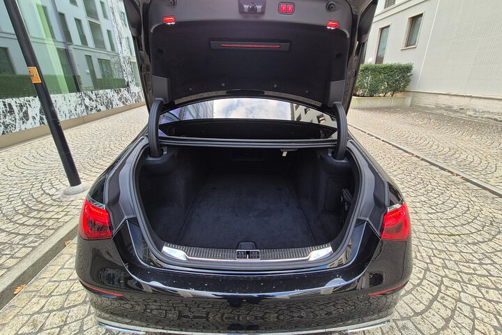 Private Transfer from Lucerne to Zurich Airport ZRH